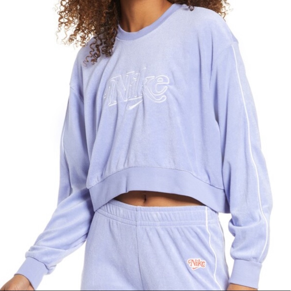 Womens Nike crop crewneck